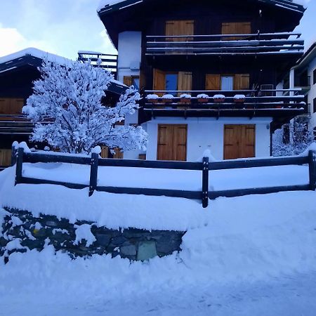 Cervinia-Valt Sport & Relax House Apartamento Valtournenche Exterior foto